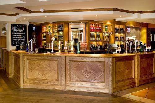 Premier Inn London Romford Central Экстерьер фото